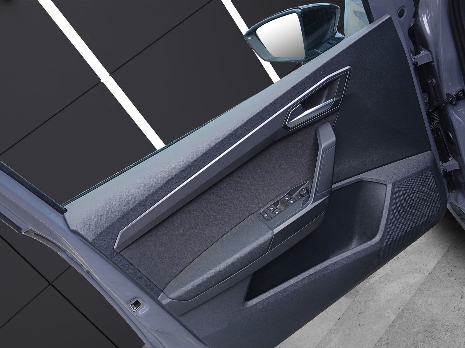 Fahrzeugabbildung SEAT Arona TSI FR Black Edition DSG LED Navi AID ACC