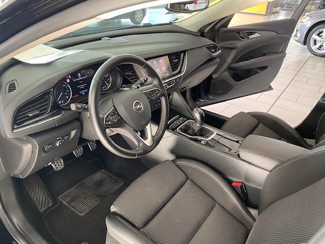 Fahrzeugabbildung Opel Insignia B ST 1.6T DYNAM. NAVI/LED/PANO./KAMERA