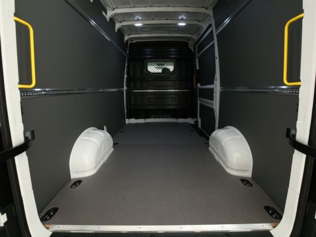 Volkswagen Crafter - Bild 12
