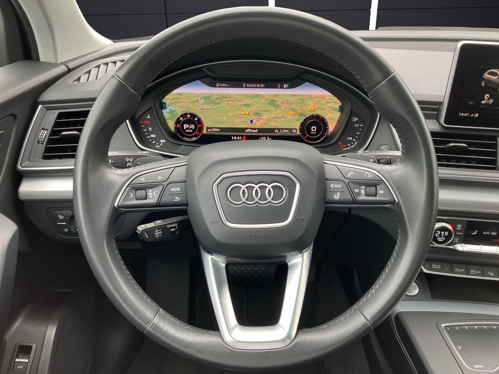 Fahrzeugabbildung Audi Q5 40 TDI quattro S-Line Matrix Navi ACC STHZ SH