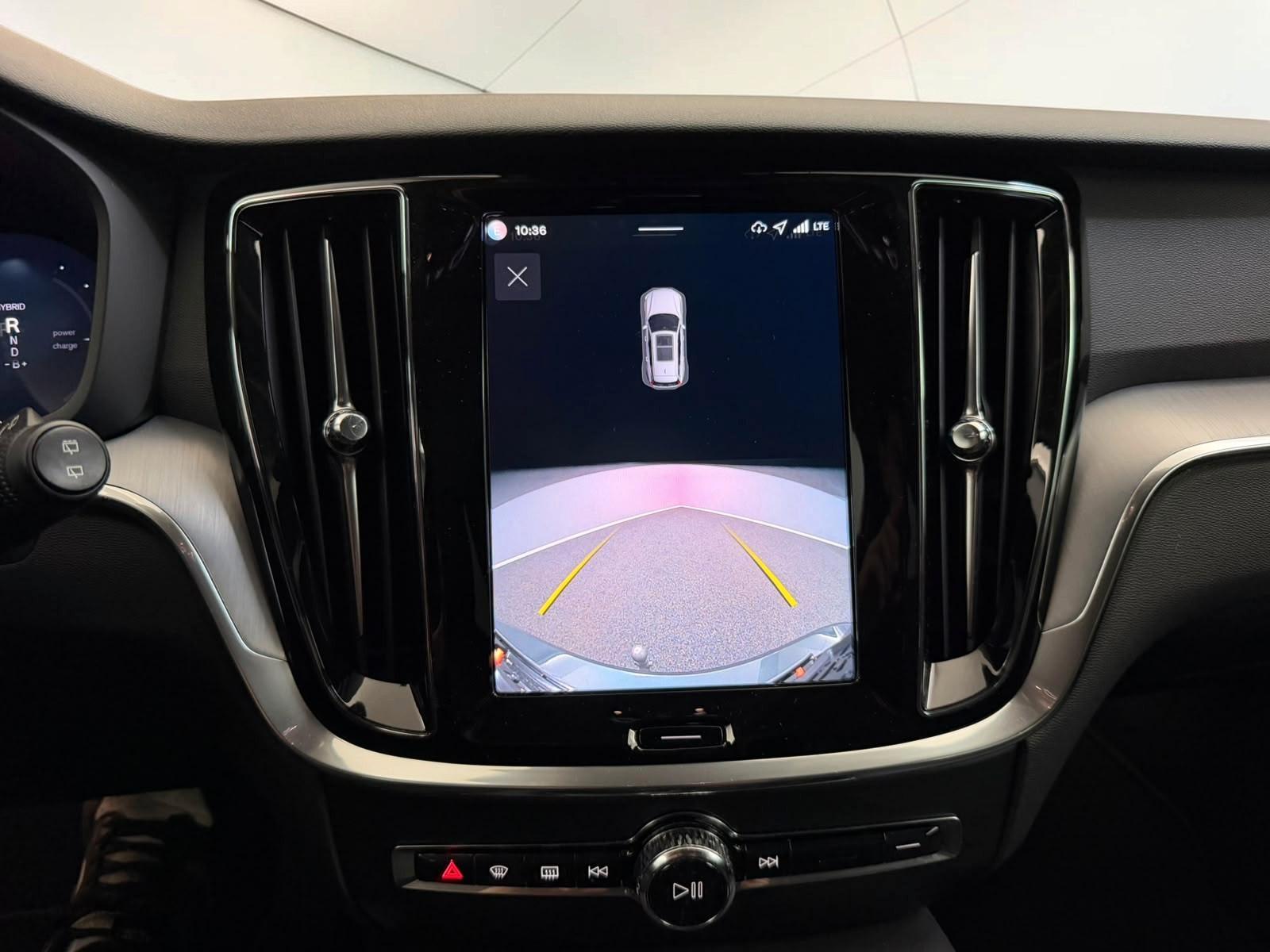 Volvo V60 Kombi Core Hybrid AWD*ACC*AHK*LED*KEYLESS