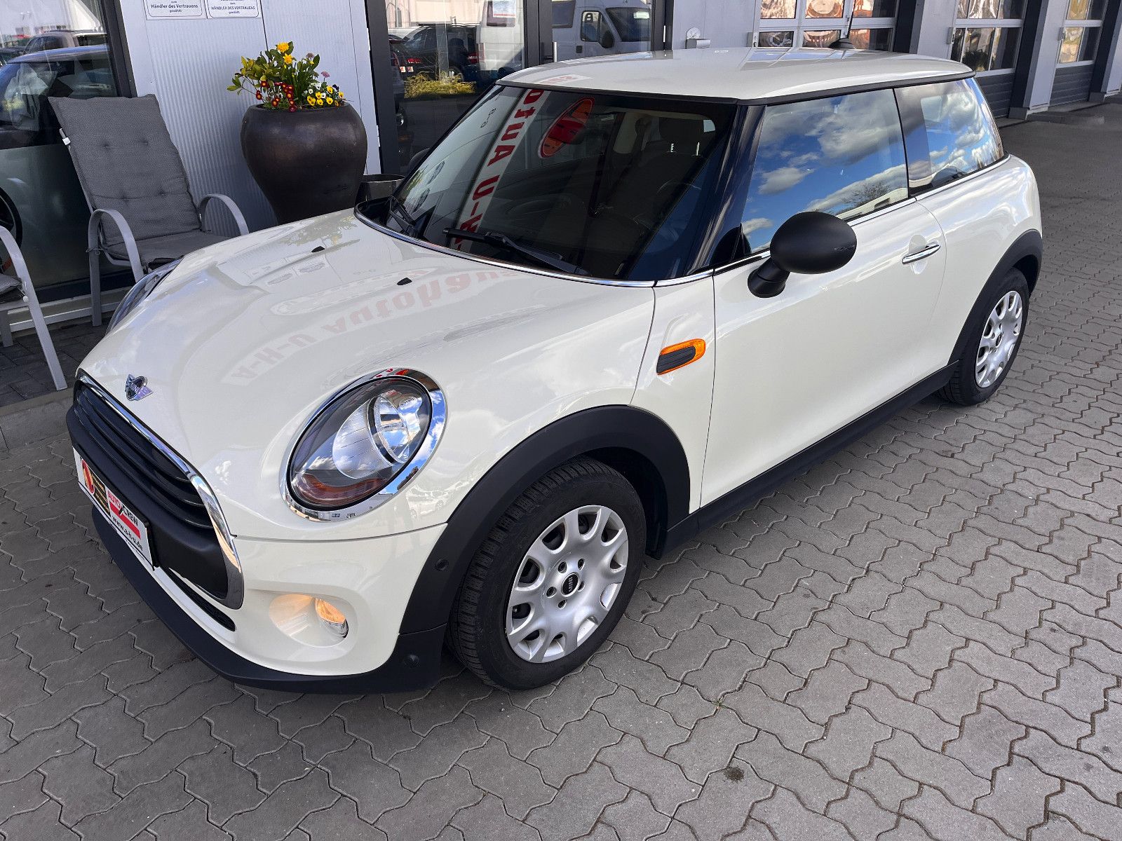 Fahrzeugabbildung MINI ONE Mini 3-trg. 1.5 D