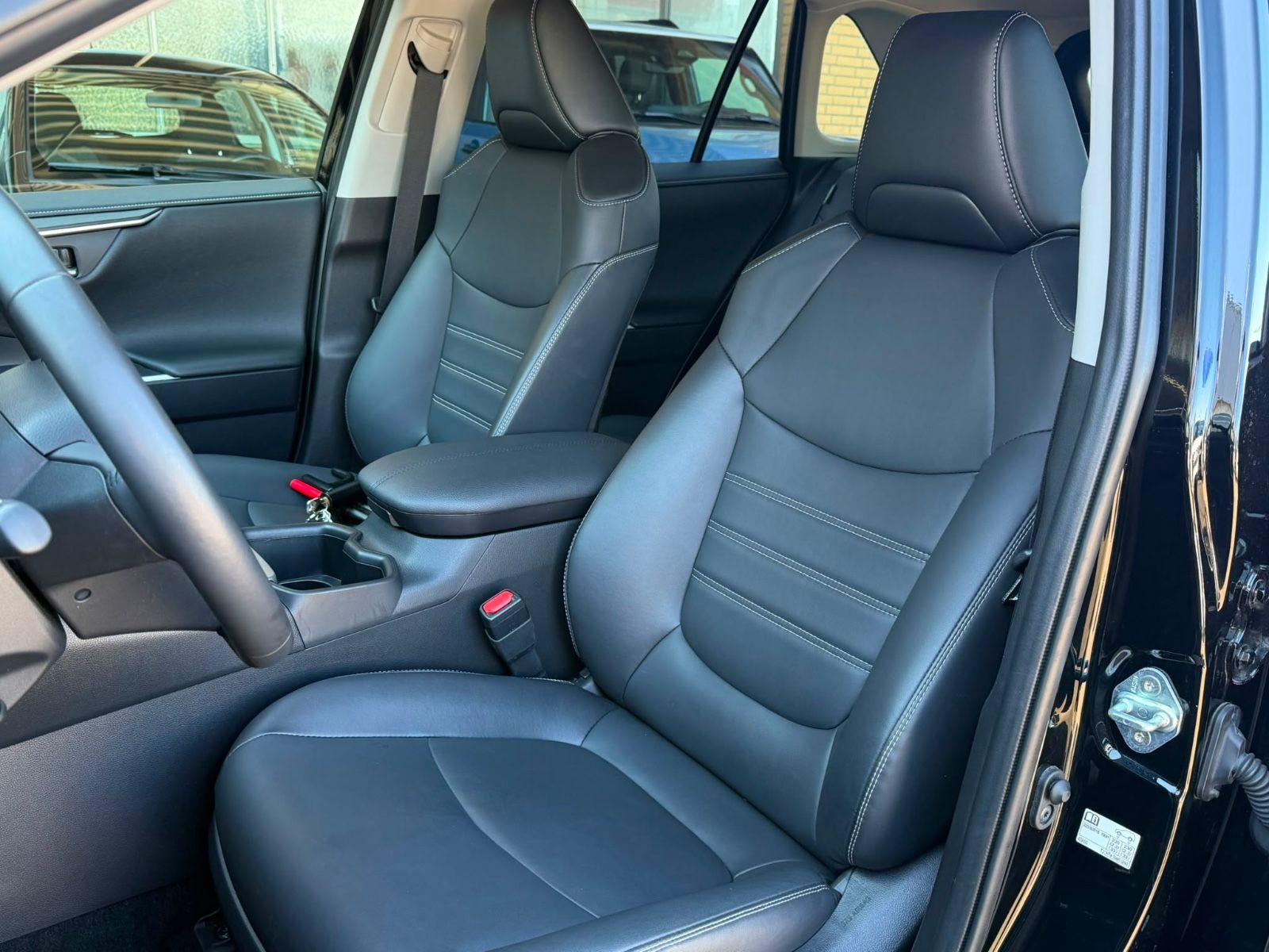 Toyota RAV4 Hybrid **LEDER** foto 13