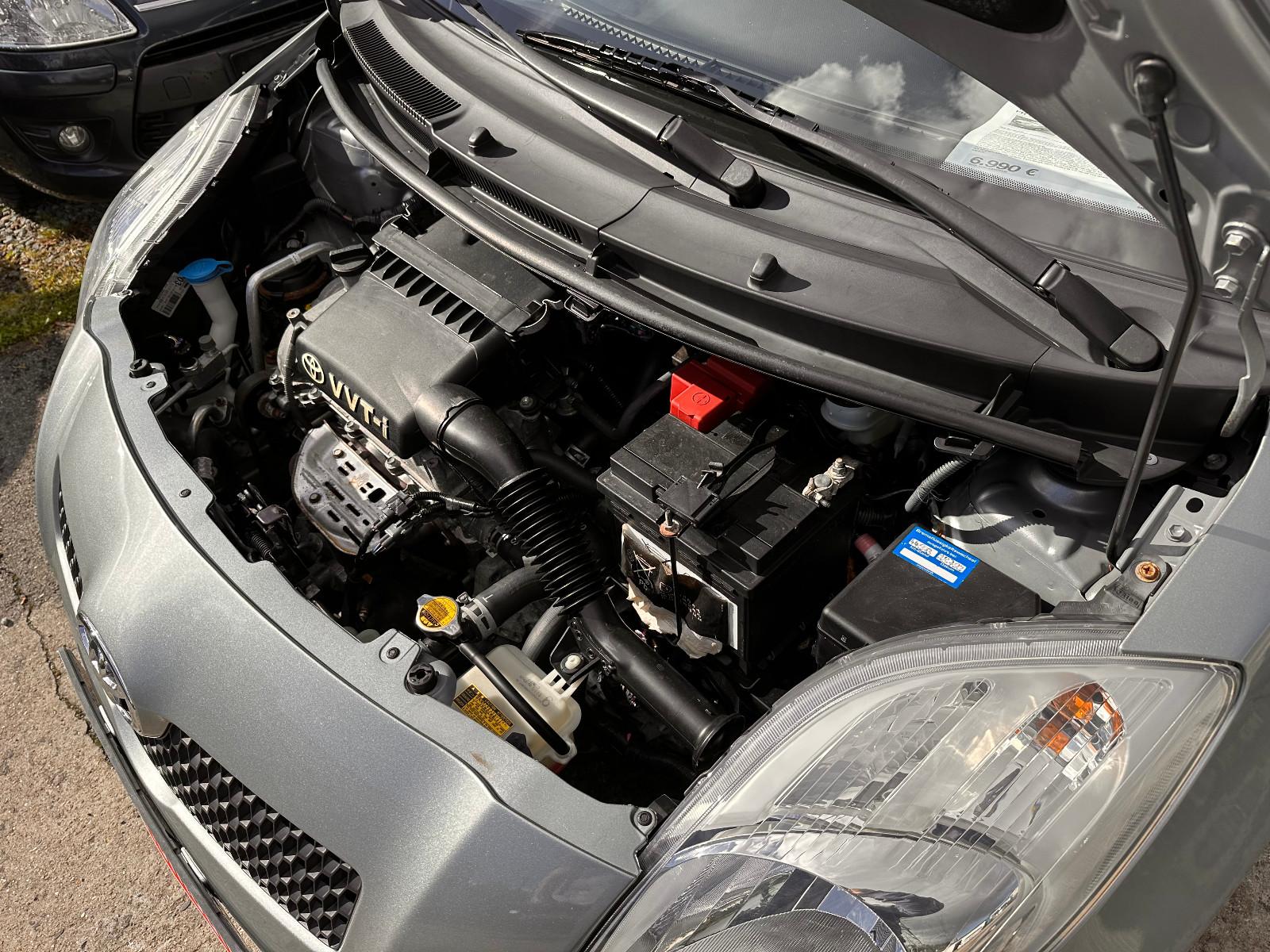 Toyota Yaris Team 1.3 Klima 79'TKM Scheckheft gepflegt