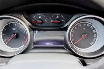 Opel Insignia - 9