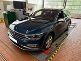 Volkswagen Passat Variant Alltrack 4Motion 2.0 TDI HeadUP - VW Passat Variant Gebrauchtwagen in München