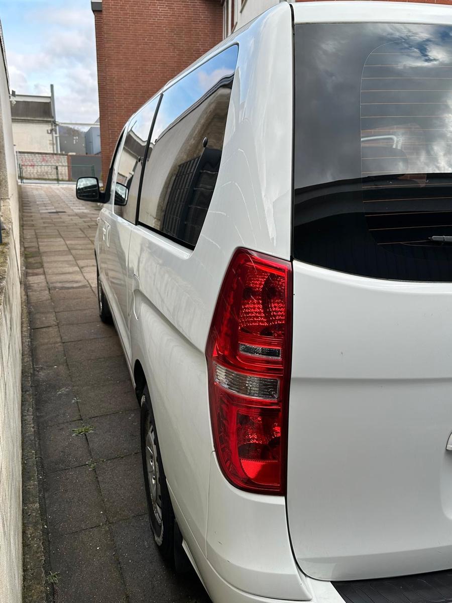 Hyundai H-1