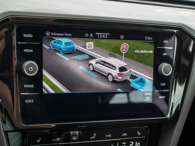 Passat Variant 2.0 TDI Business SHZ NAVI ACC LED