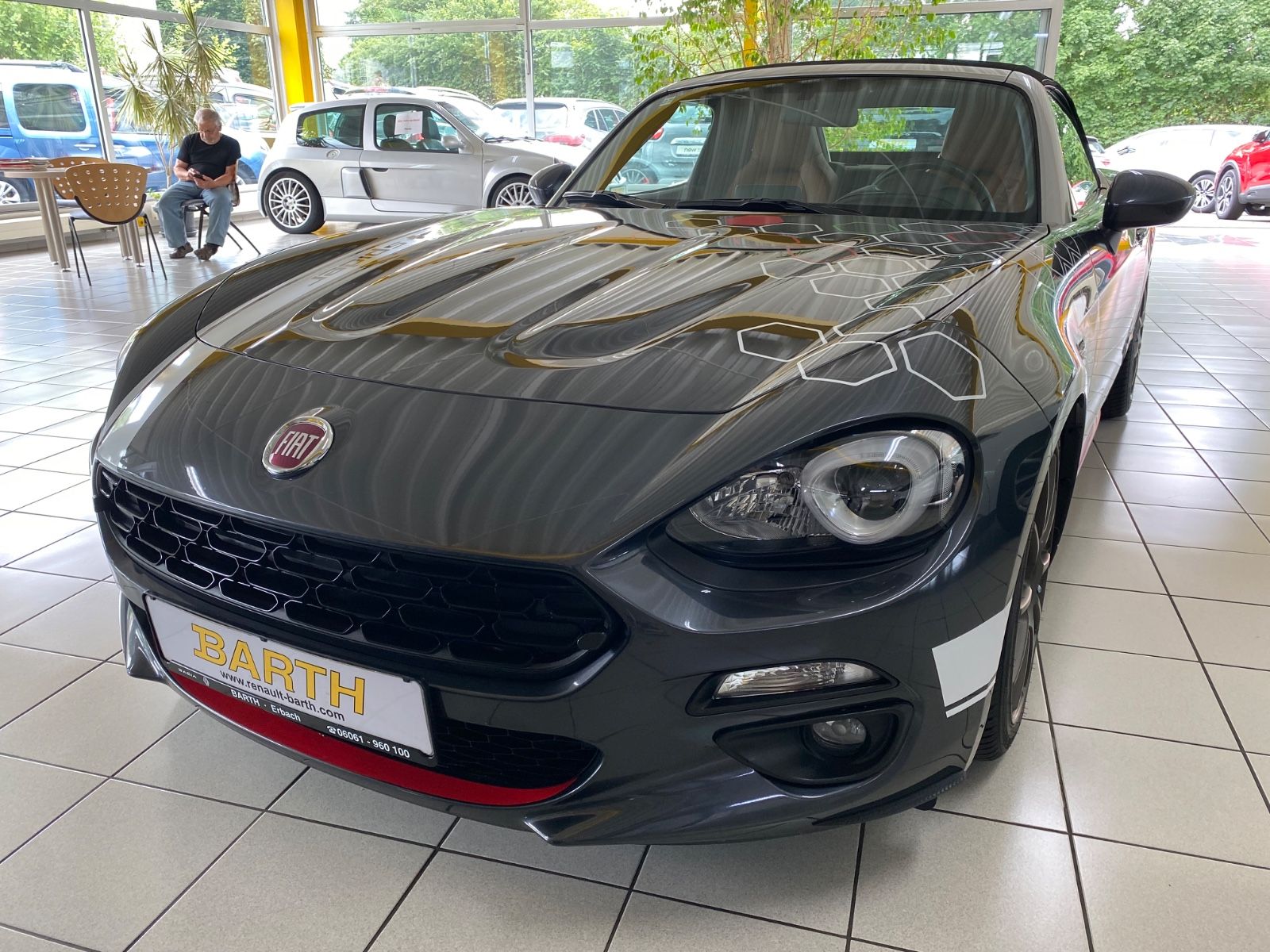 Fiat 124 Spider Lusso imagem 3