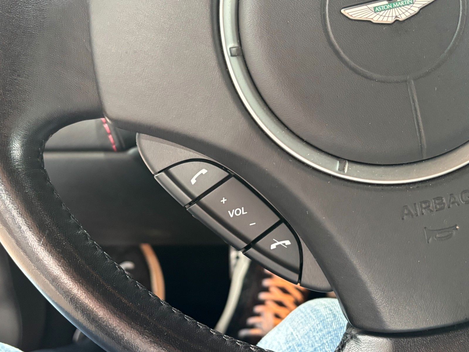 Fahrzeugabbildung Aston Martin DB9 LM 1of124 Sonderedition