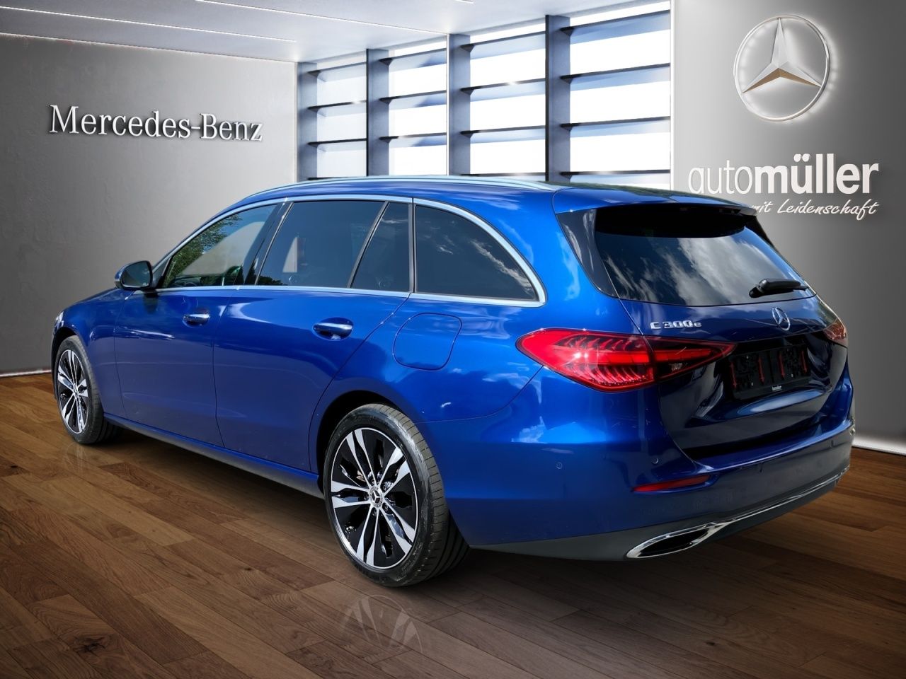 Fahrzeugabbildung Mercedes-Benz C 300 e T AVANTG+AHK+DIG.LIGHT+360+MEMORY+DISTR+
