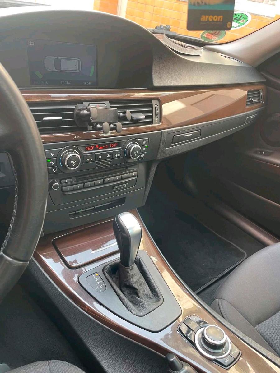 BMW 320 2008 — photo 10