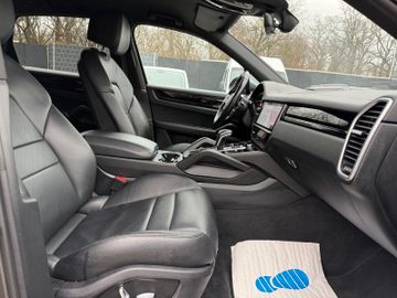 Porsche Cayenne - 11