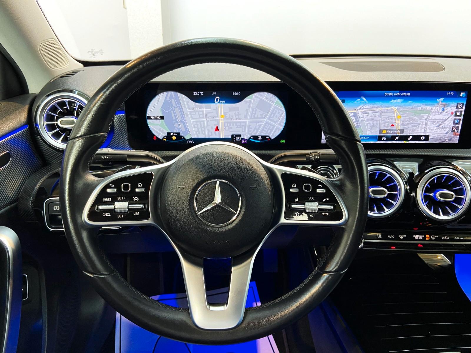 Mercedes-Benz A-Class A Limousine Sonderedition Automatik LED, миниатюра 14