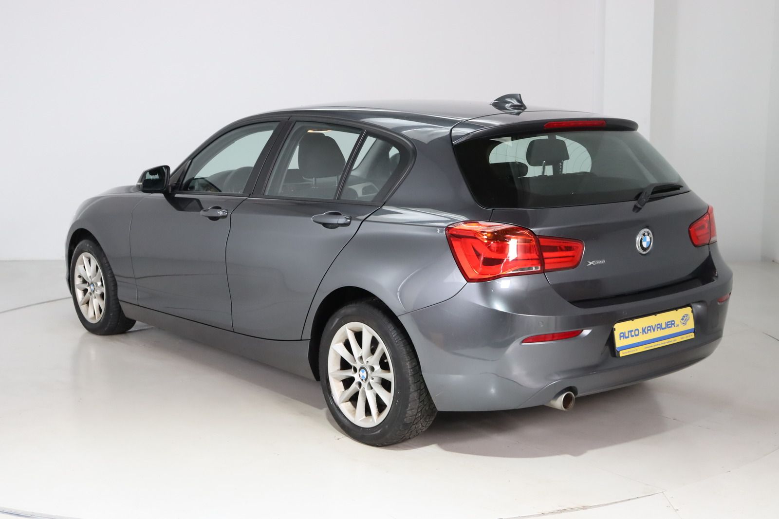 Fahrzeugabbildung BMW 118 d xDrive * Navi * Bi-Xenon * Sitzhzg.