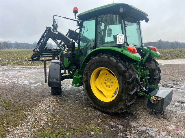 John Deere 5067 E