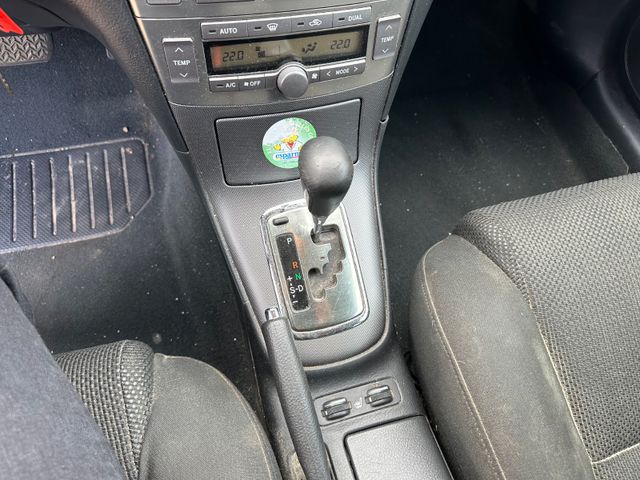 Toyota Avensis 1.8 Sol Lim.