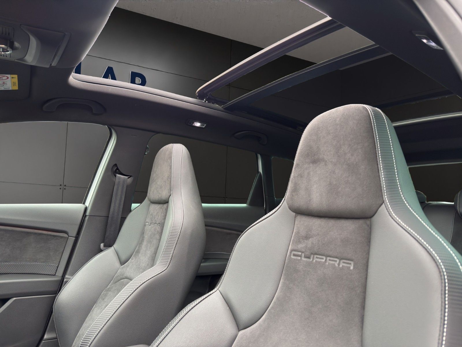 Fahrzeugabbildung SEAT LeonST Cupra*Pano*ACC*Soundsystem*Carplay*Allrad