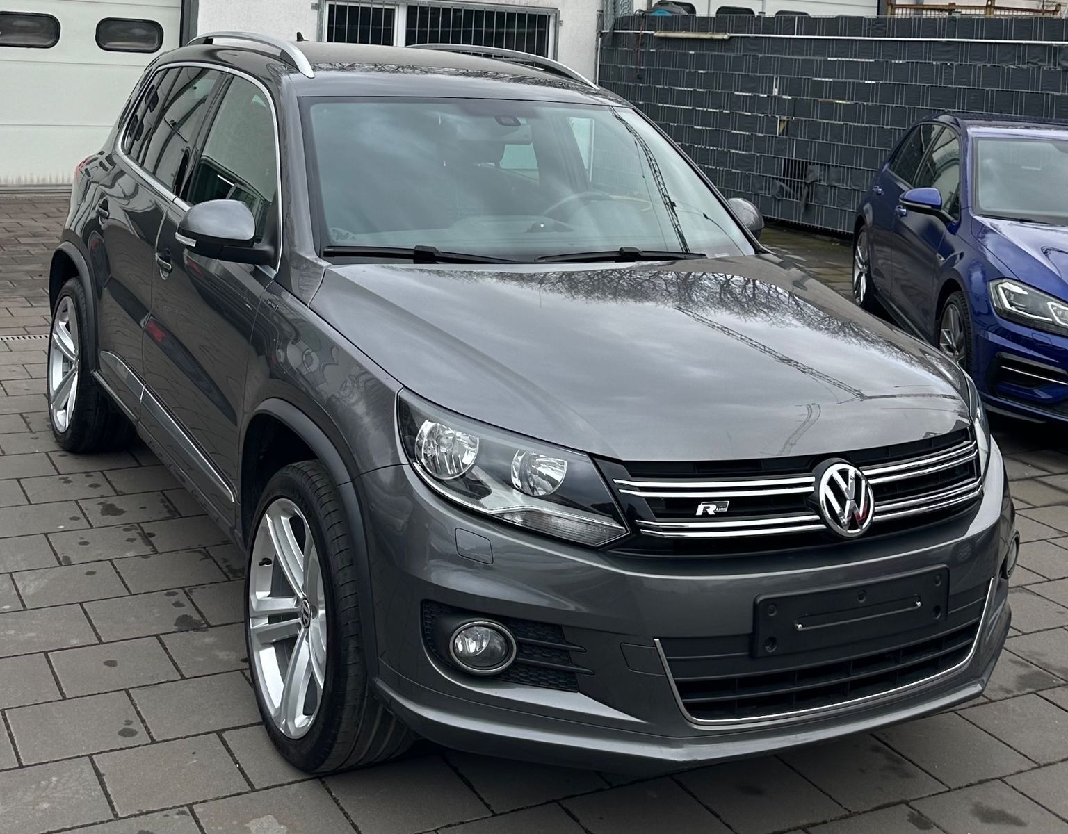 VW Tiguan Lounge Sport &amp; Style R-LINE