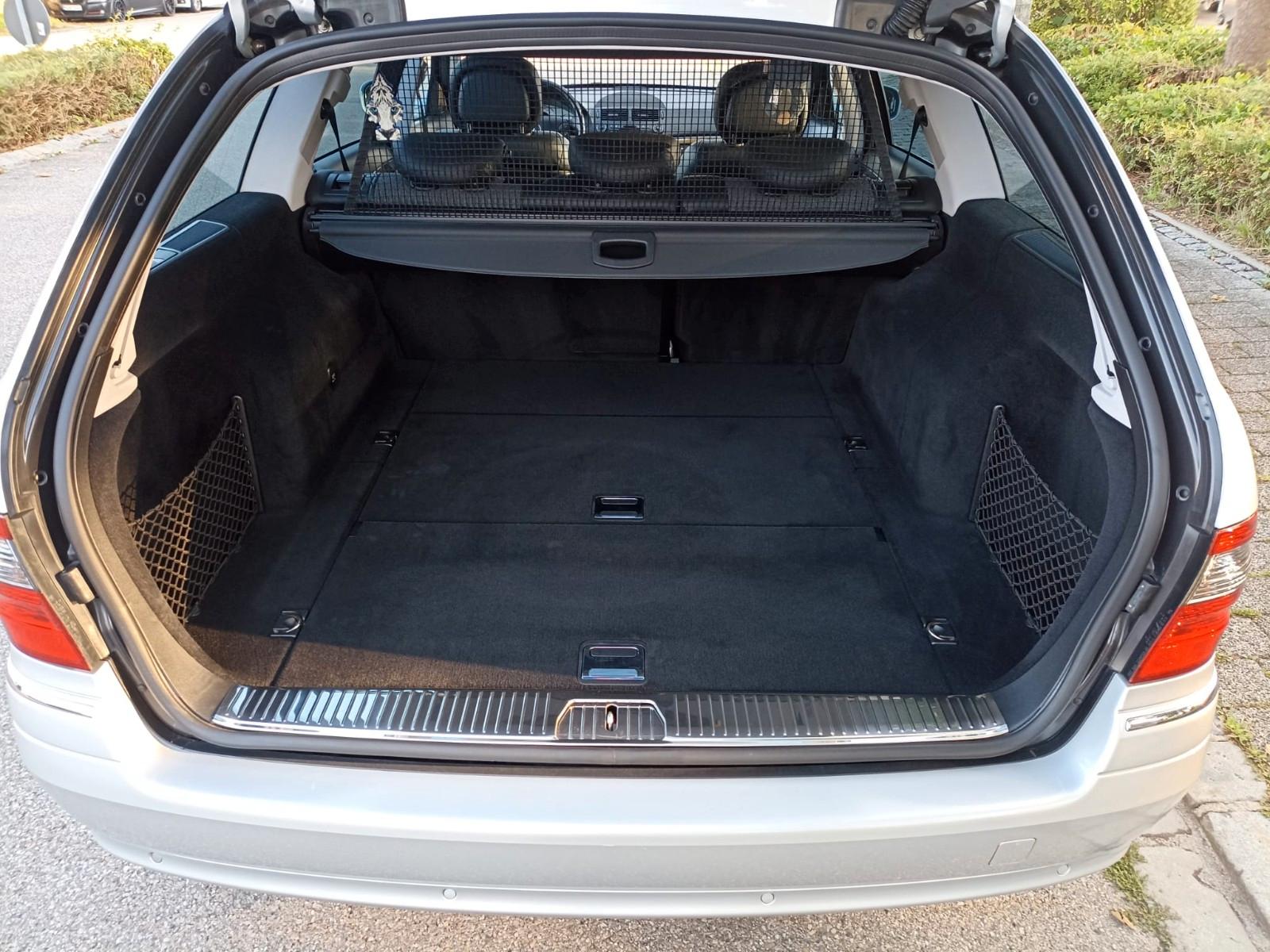 Mercedes-Benz E 220 CDI T AVANTGARDE Avantgarde