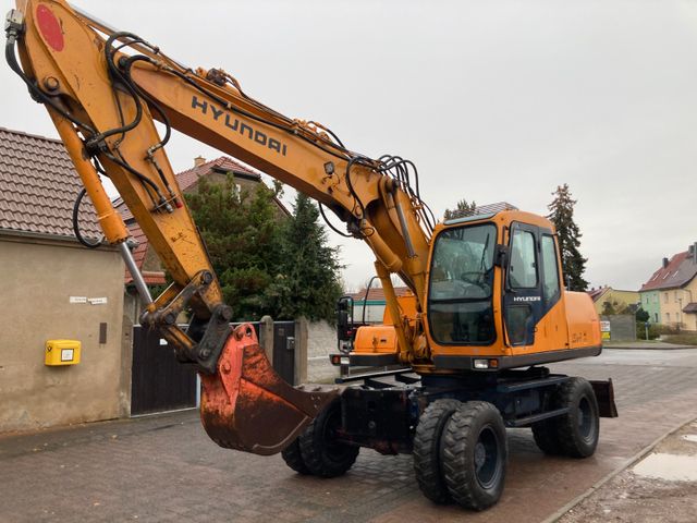 Hyundai R 130 W-3 / Erst 2151 Stunden