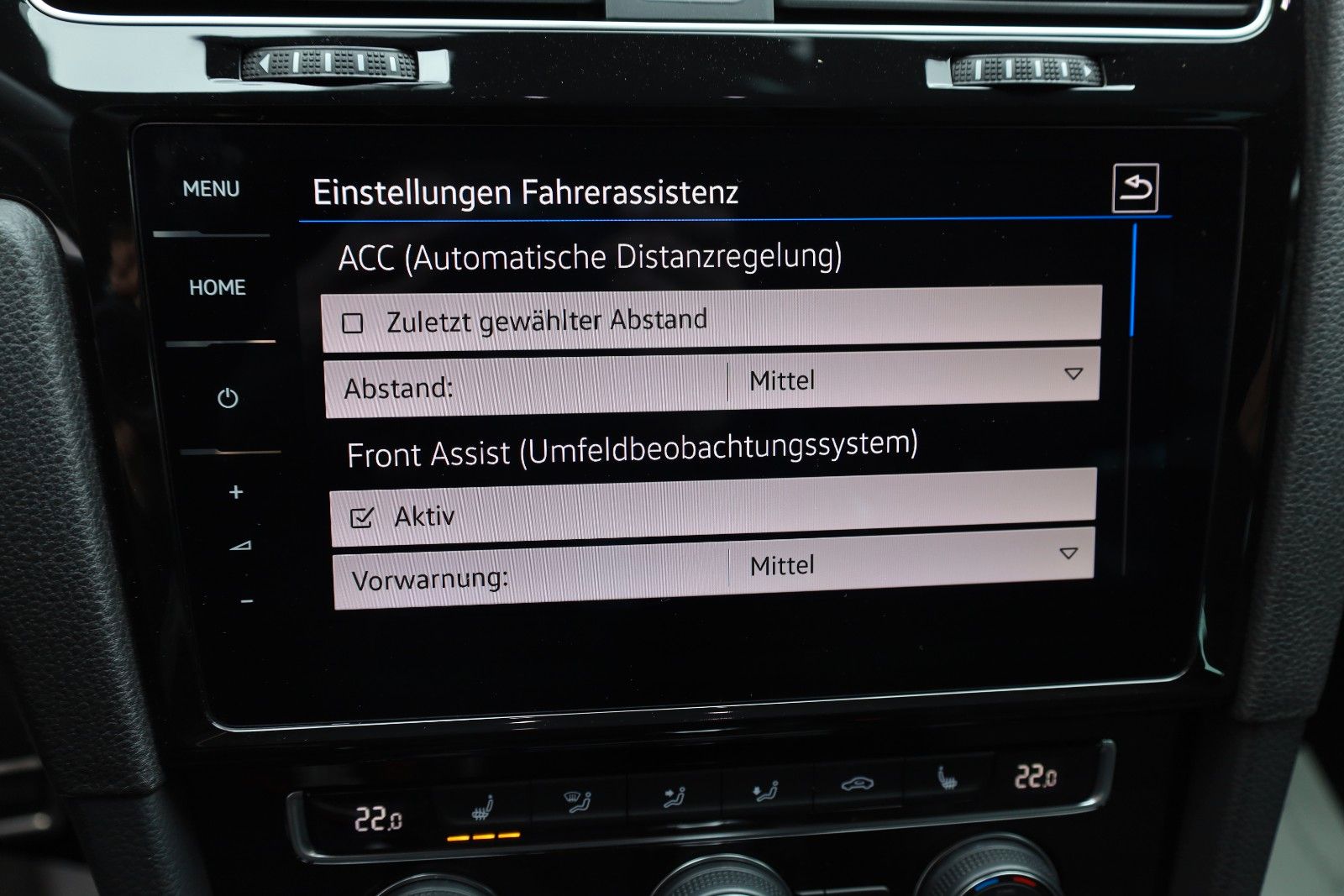 Fahrzeugabbildung Volkswagen Golf VII Lim. R 4M Navi,LED,PDC,Kamera,SH,SR+WR