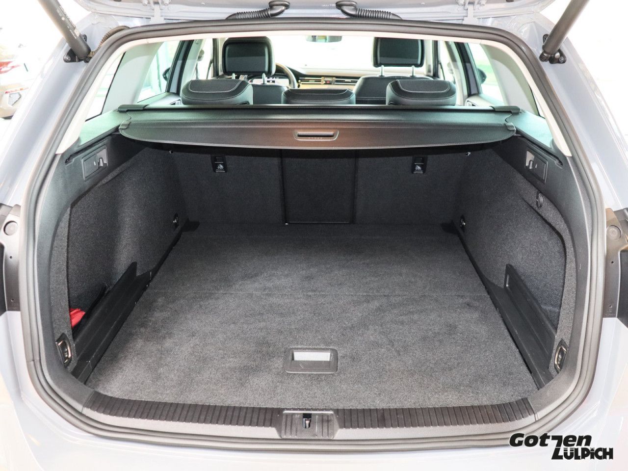 Fahrzeugabbildung Volkswagen Passat Variant Alltrack 2,0TDI 4Motion Navi Rear