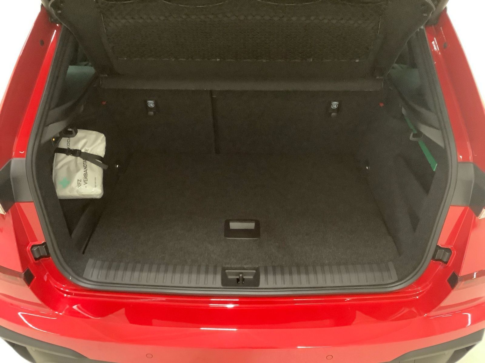 KAMIQ MONTE CARLO 110 kW DSG AHK PANO SOUND