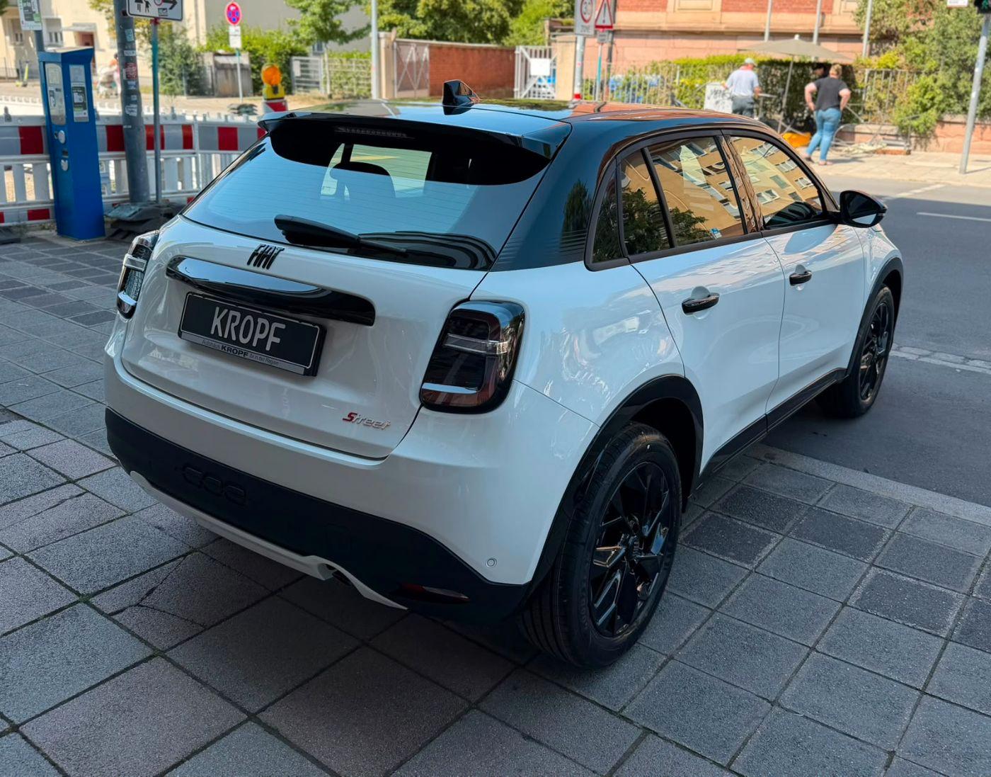 Fiat 600 Street 18 Zoll / CarPlay / Neuwagen