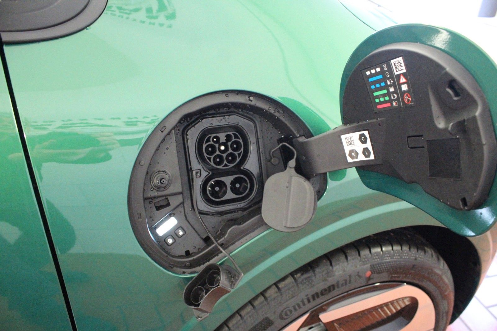 Fahrzeugabbildung Renault Twingo E-Tech 80 Urban Range *Vollausstattung*