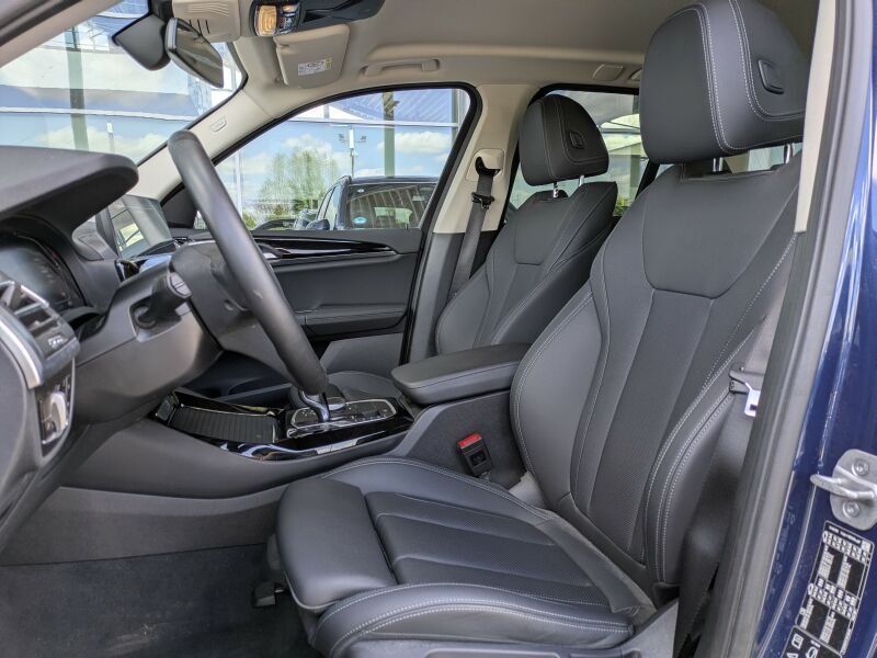 BMW X3 xDrive20d Laser. AHK. Navi Prof. Park.Ass. foto 5