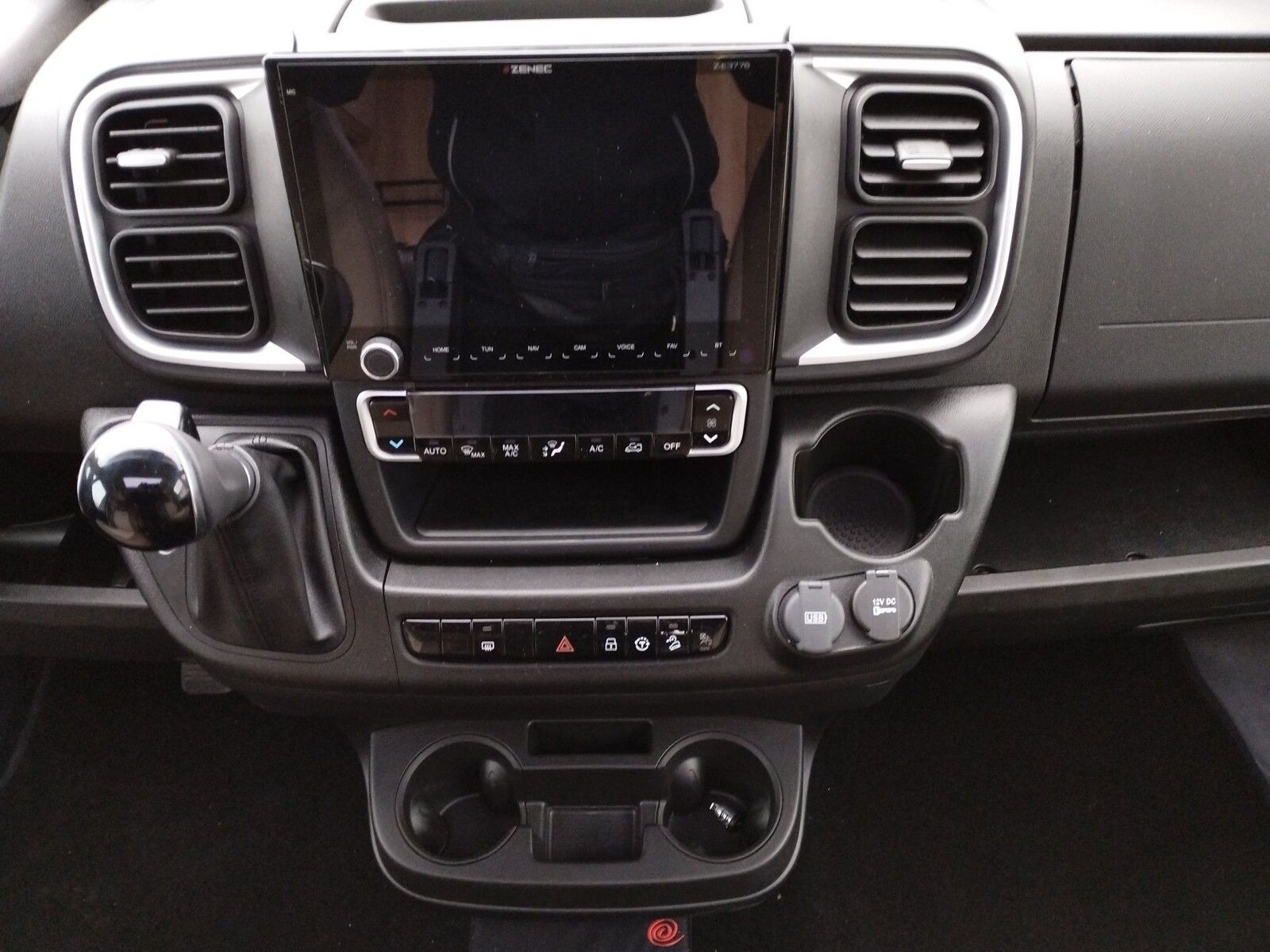 Fahrzeugabbildung Eura Mobil Profila T PT 695 EB Automatik,Sat,Solar