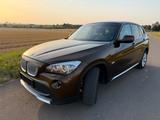 BMW X1 xDrive28i xLine  | 49.100 km | TÜV 05/2026 | - BMW X1: 2.0