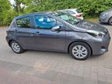 Toyota Yaris 1,5-l-VVT-i Hybrid CVT - - Toyota Yaris von privat