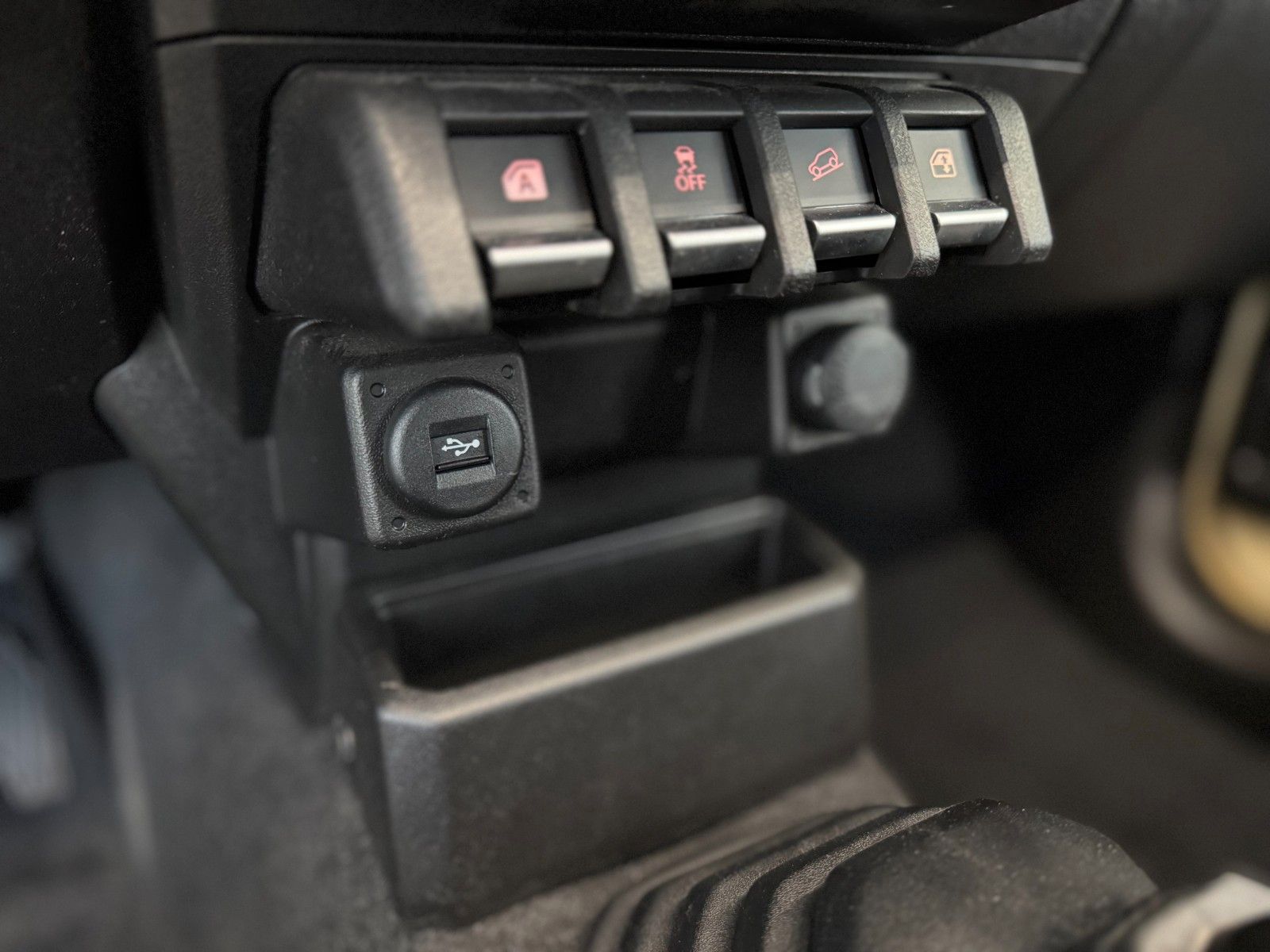 Fahrzeugabbildung Suzuki Jimny 1.5 Comfort AllGrip NFZ Klima Sitzheizung