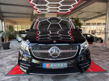 Mercedes V 220 - 1