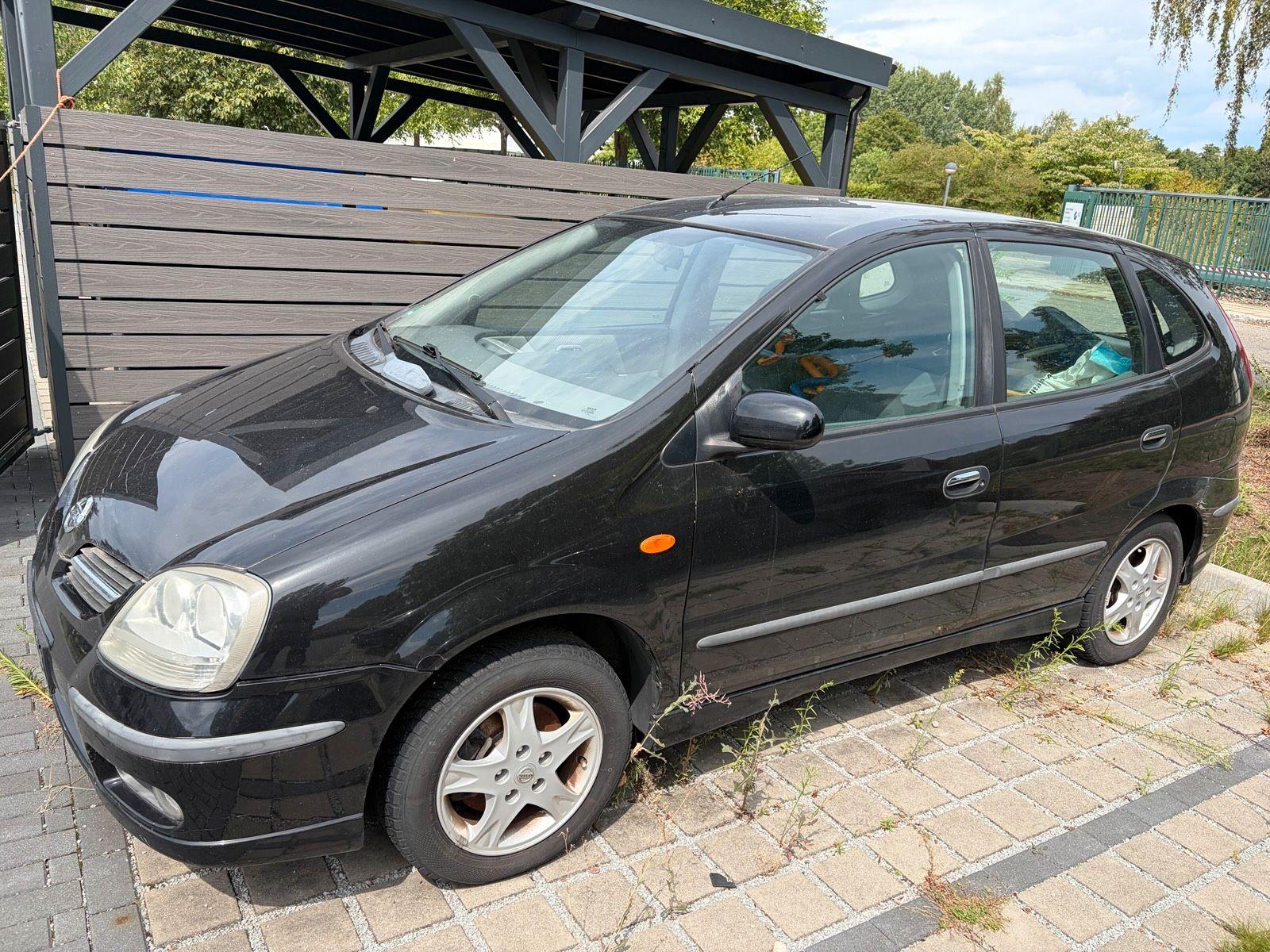 Nissan Almera Tino, 2004