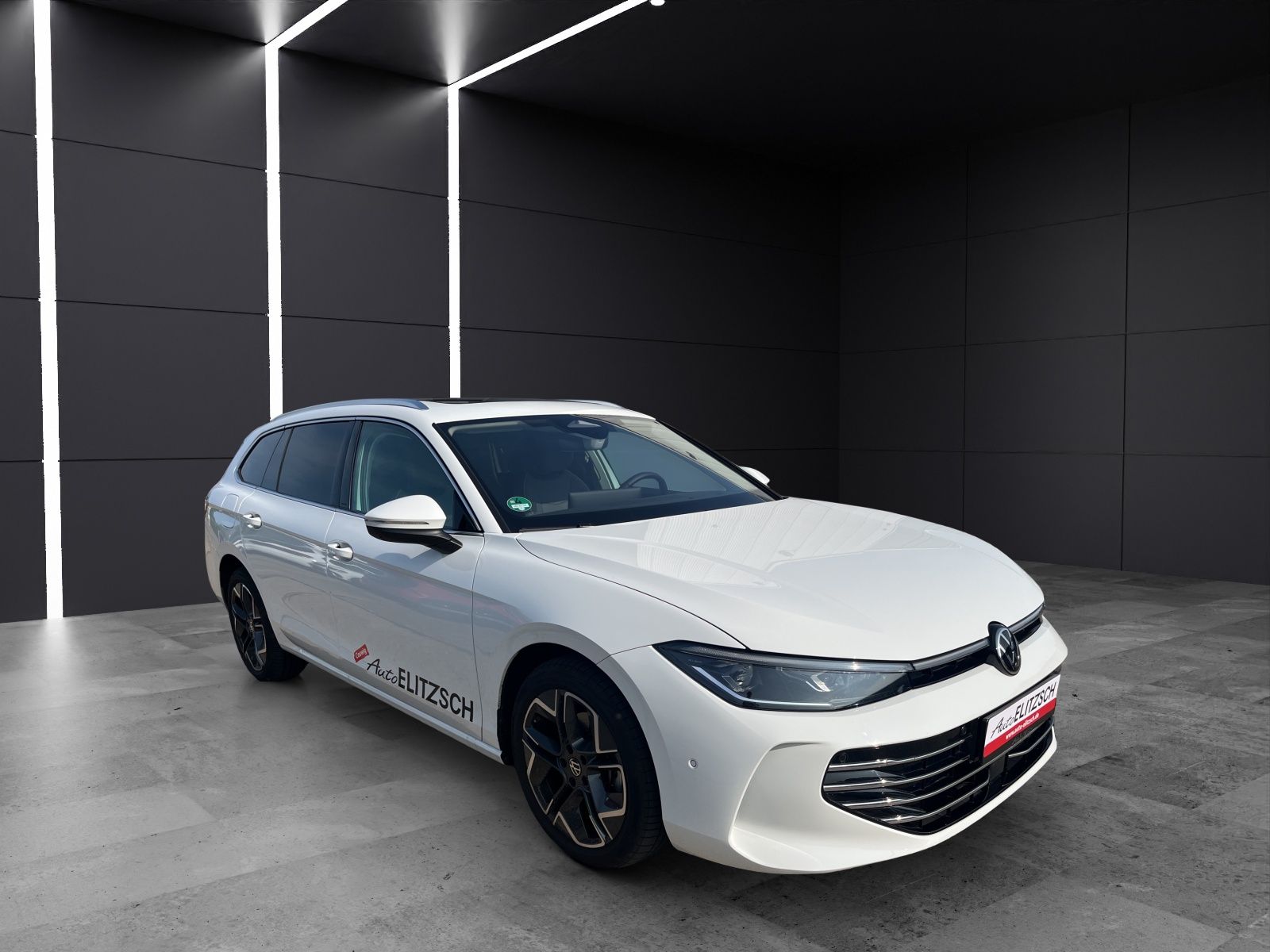 Fahrzeugabbildung Volkswagen Passat 2.0 TDI Elegance DSG LED ACC 18" AHK Lede