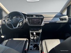 VW Touran 2.0 TDI Trendline DSG Taxi Kindersitz 7-S VW Touran 2.0 TDI Trendline DSG Taxi Kindersitz 7-S