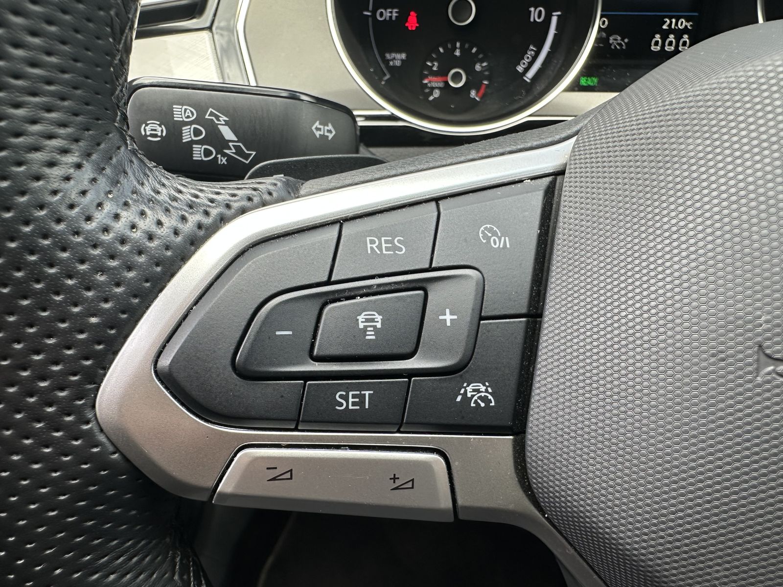 Fahrzeugabbildung Volkswagen Passat Variant GTE NAV+IQ-LIGHT+KAM+ACC+17ZO+PP