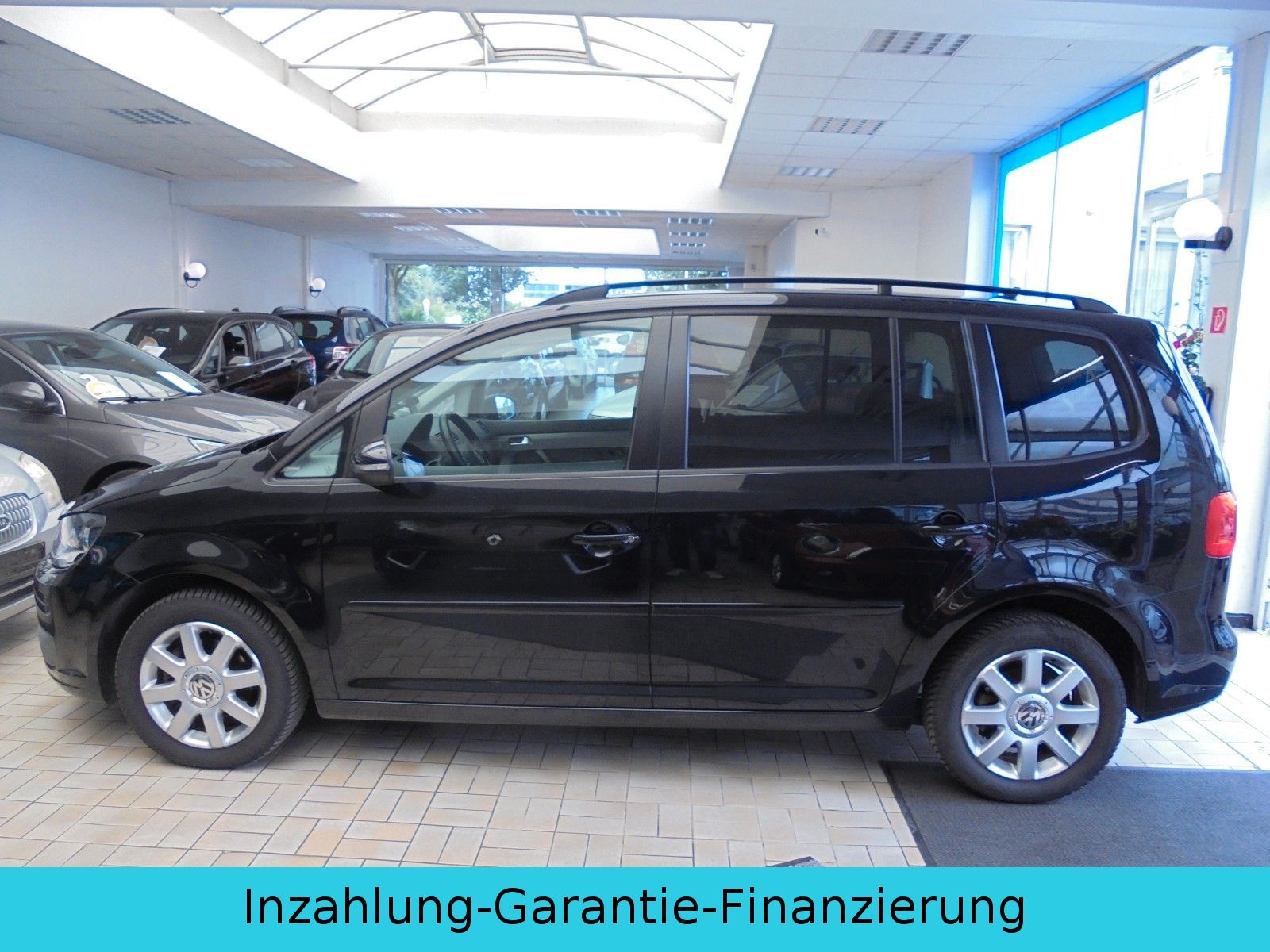 Fahrzeugabbildung Volkswagen Touran Comfortline Aut./Klima/Standheizung/AHK/