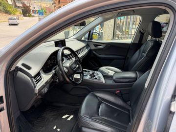 Audi Q7 - 7