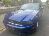 Ford Mustang V6 - Ford Mustang aus 2012: V6