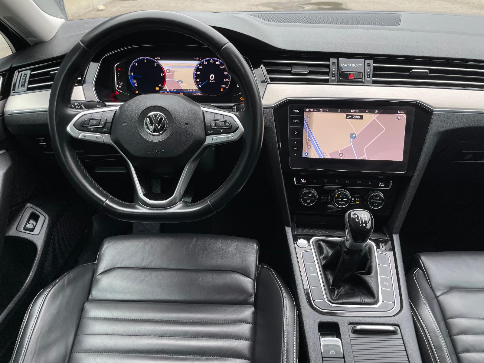 Volkswagen Passat 2.0 TDI Elegance Euro-6,LEDER,NAVI,LED