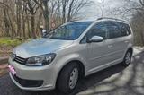 Volkswagen VW Touran 7 Sitzer  BJ 2012 mit 200940 KM - Volkswagen Touran mit Benzin-Antrieb: Kleinwagen