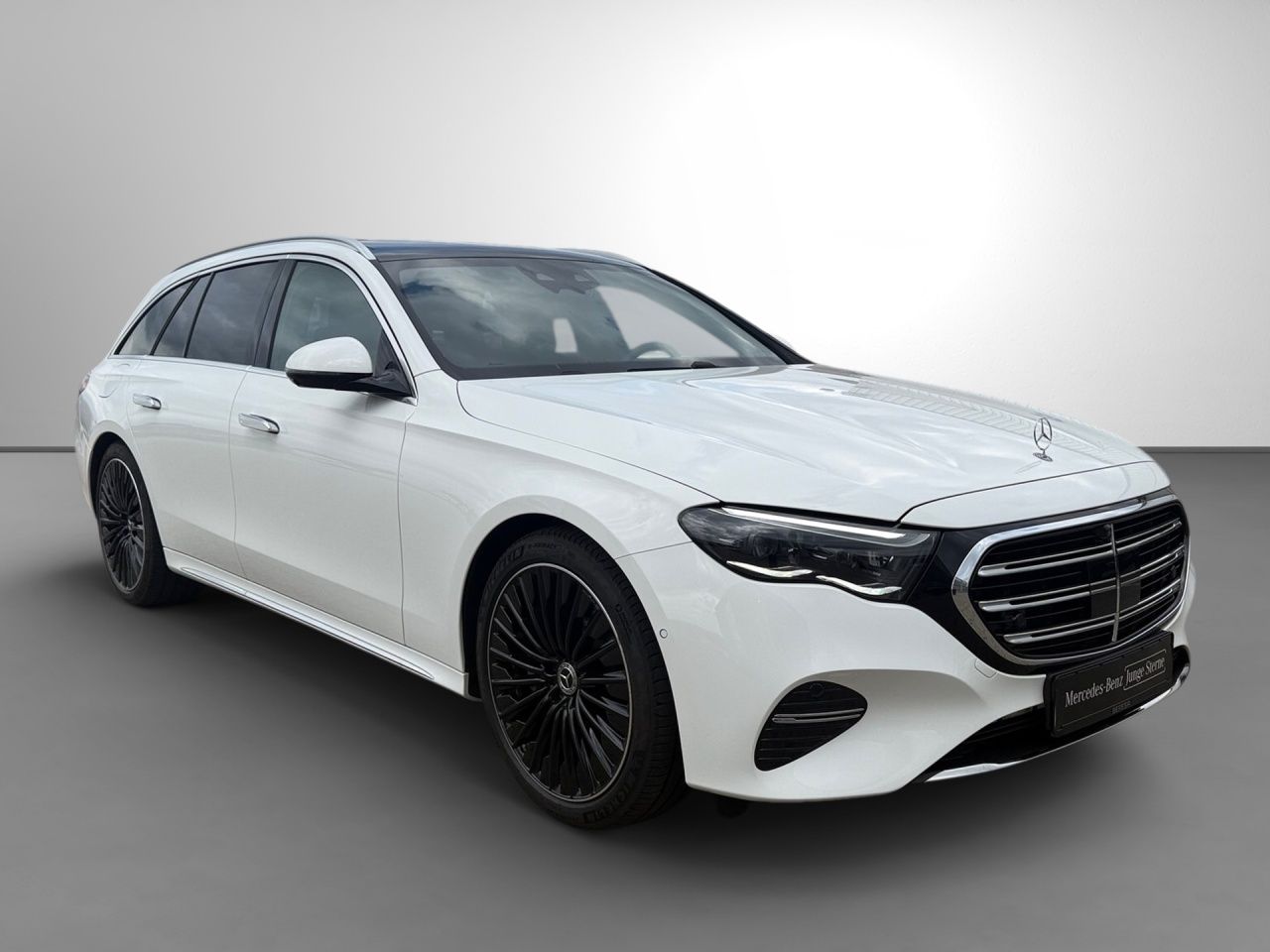Mercedes-Benz E 300 e T Exclusive Superscreen AHK 20 Zoll AMG foto 4