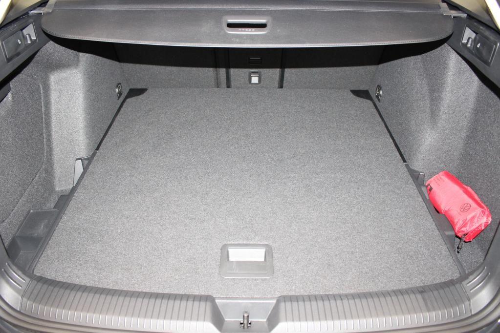 Volkswagen Golf Variant Life 1.0 TSI 81kW 6-Gang 4 Türen, миниатюра 9