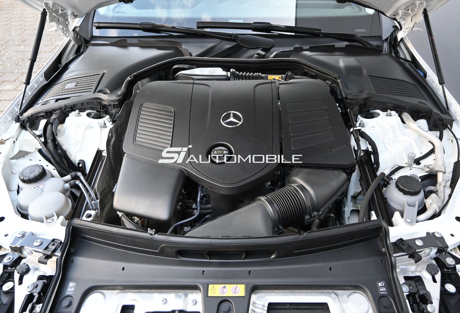 Fahrzeugabbildung Mercedes-Benz C 200 T Aut. Avantgarde °ACC°DIGITAL LIGHT°MEMO°