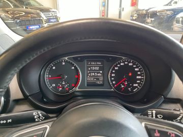 Audi A1 ambition *BI-XENON*NAVI*SZHZ*TEMPOMAT*PDC*