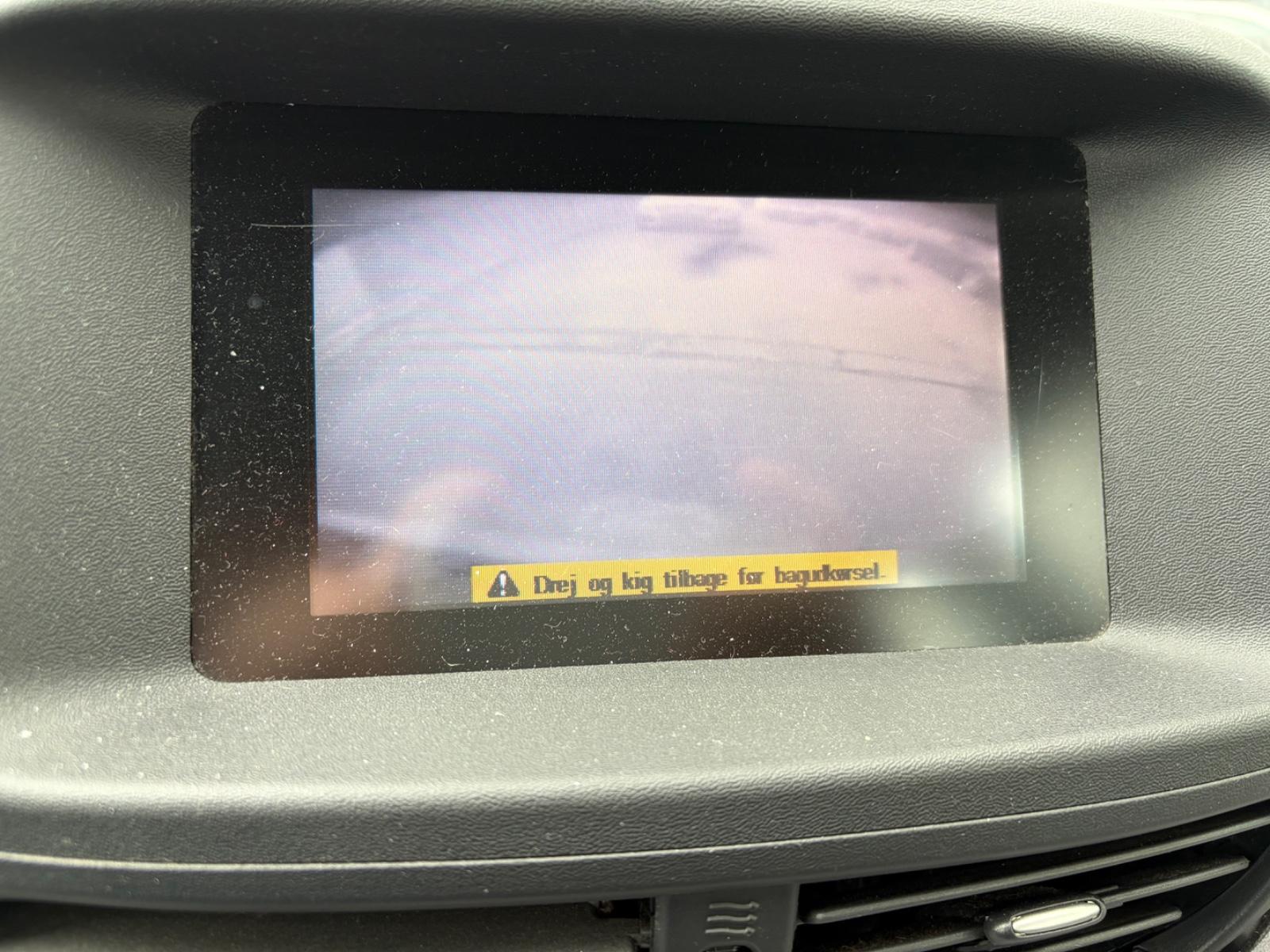 Nissan Almera 2005 — photo 11